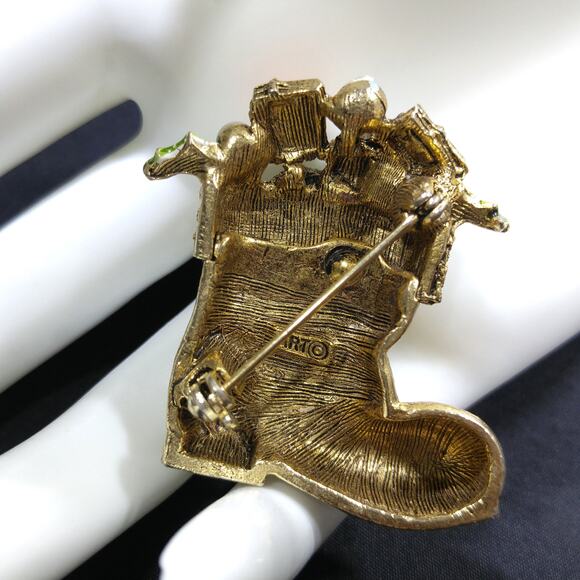 Vintage Christmas Boot Brooch, Enamel Presents, Faux Pearl, 1950s Signed ART - Picture 9 of 10